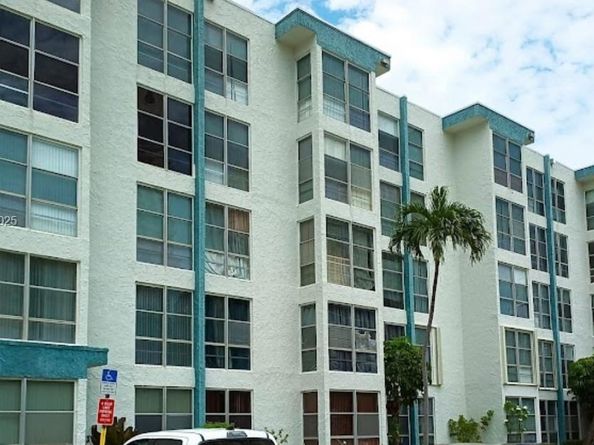 200 177th Dr 419, Sunny Isles Beach FL 33160