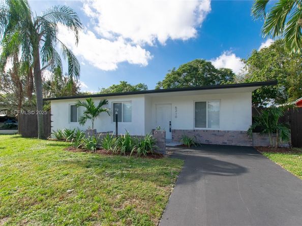 6210 Kimberly Blvd, North Lauderdale FL 33068