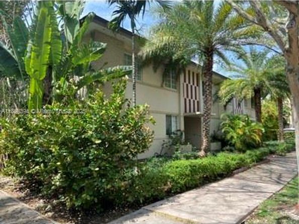 1300 Salzedo St 5, Coral Gables FL 33134