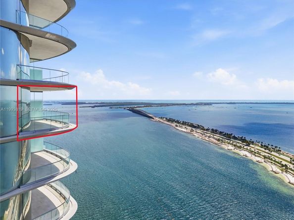 175 SE 25th Road 3102, Miami FL 33129