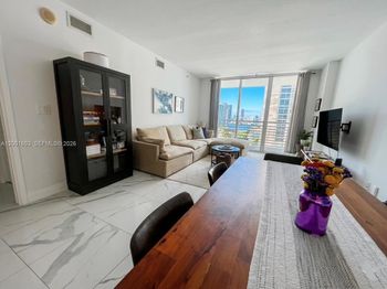 335 S Biscayne Blvd