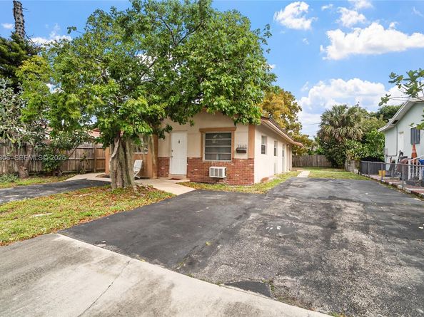 3660 NE 12th Ave, Pompano Beach FL 33064