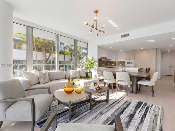 9221 E Bay Harbor Drive 212, Bay Harbor Islands FL 33154