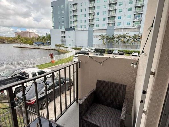 5501 NW 7th St E207, Miami FL 33126
