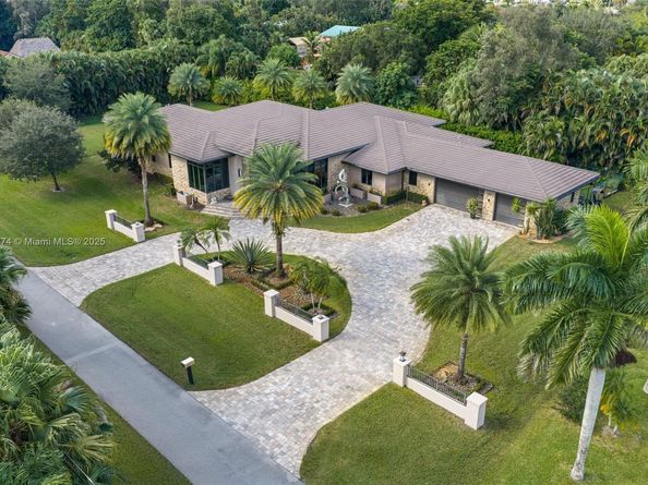 12321 NW 2nd St, Plantation FL 33325