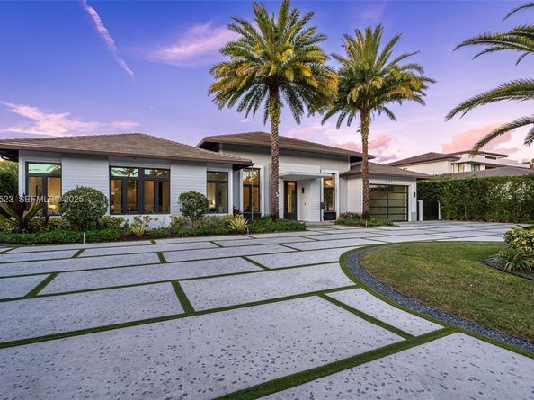 8271 SW 67th St, Miami FL 33143