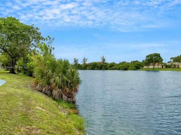 6545 Racquet Club Dr 115, Lauderhill FL 33319