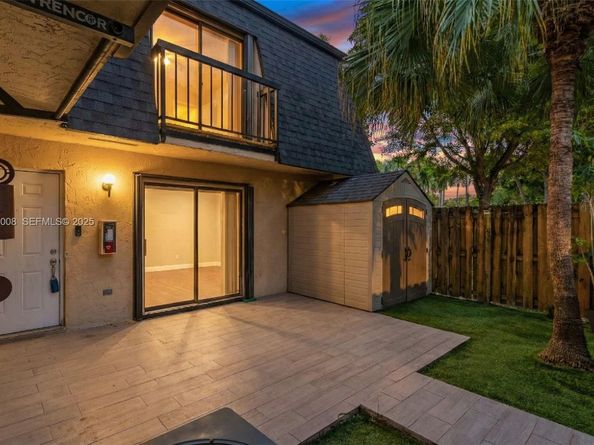 14289 SW 94th Cir Ln 101, Miami FL 33186