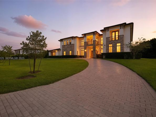 17130 Magnolia Estates Dr, Southwest Ranches FL 33331