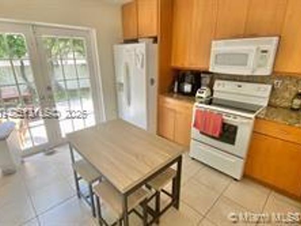 5722 NW 101st Ct, Doral FL 33178