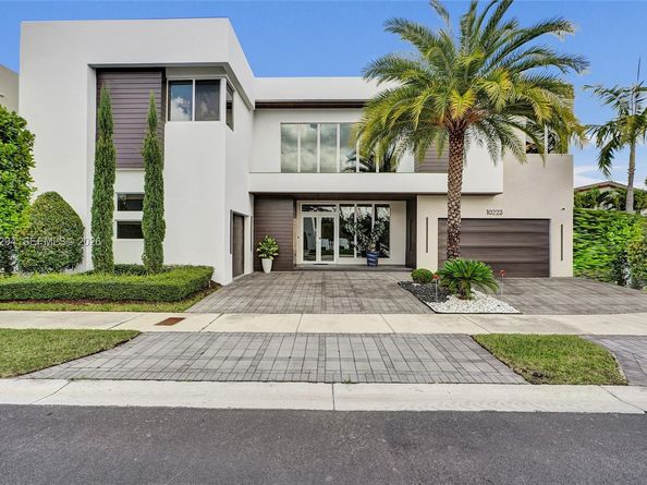 10223 NW 75th Ter, Doral FL 33178