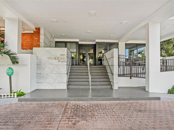 4301 Collins Ave 803, Miami Beach FL 33140