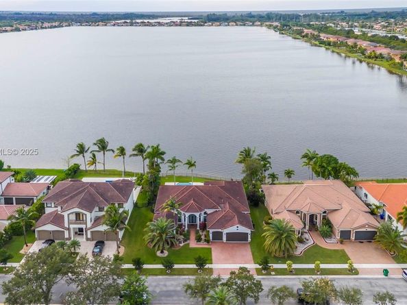 1962 SW 185th Ave, Miramar FL 33029