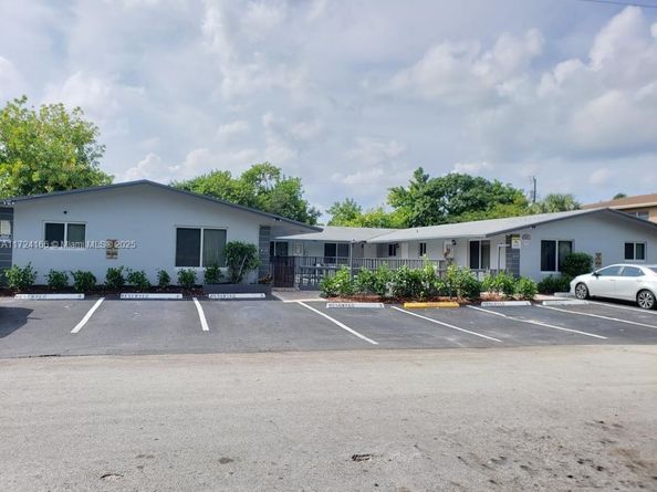 215 SW 19th Ave, Fort Lauderdale FL 33312