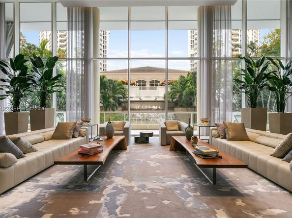 21150 Point PL LPH 2902, Aventura FL 33180