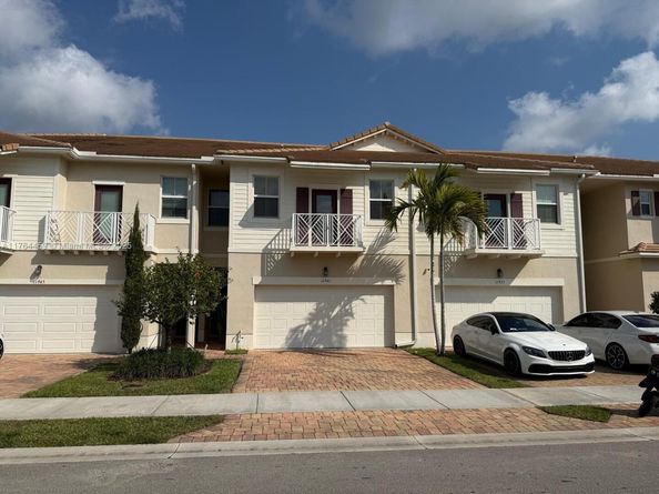 11941 Park Central 11941, Royal Palm Beach FL 33411