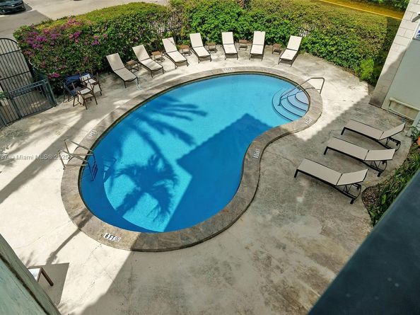 924 SE 2nd St 27, Fort Lauderdale FL 33301