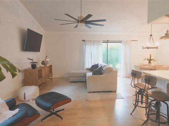 11491 SW 109th Rd 15A, Miami FL 33176