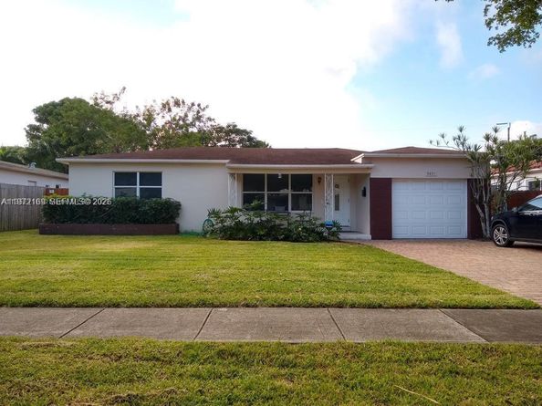 5634 Madison St, Hollywood FL 33023