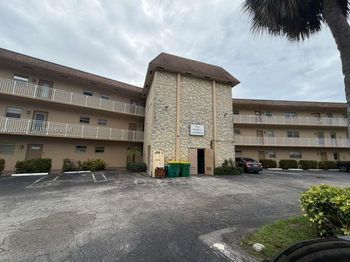 5041 W Oakland Park Blvd