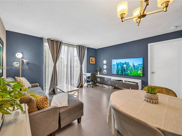 1720 NW N River Dr 613, Miami FL 33125