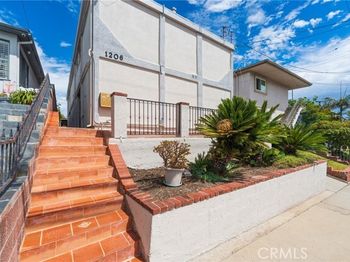 1206 W 25th Street