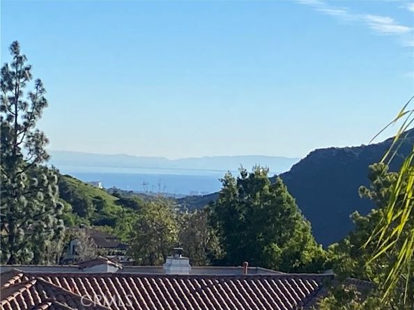 11740 Wetherby Lane, Los Angeles CA 90077