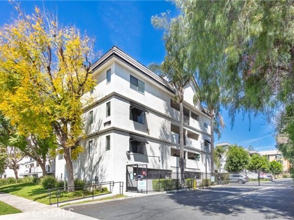 17735 Kinzie Street 112, Northridge (los Angeles) CA 91325