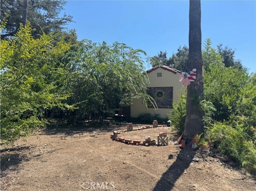 1986 Garfias, Pasadena CA 91104
