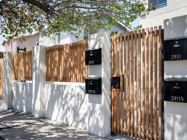 2911 N Coolidge Avenue, Los Angeles CA 90039