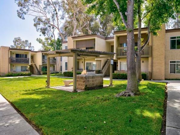 432 Edgehill Ln 116, Oceanside CA 92054