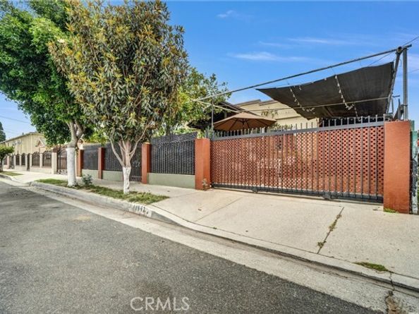 11847 Alabama Street, Los Angeles CA 90059