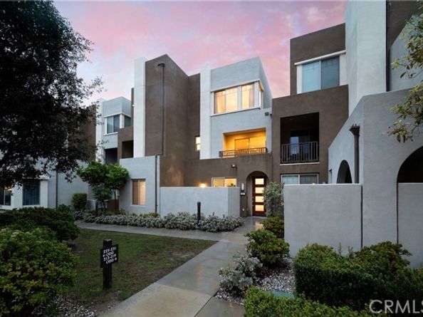 217 Magnet, Irvine CA 92618