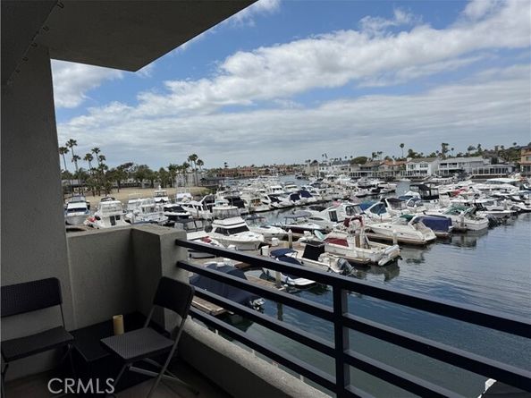 4165 Warner Avenue, Huntington Beach CA 92649