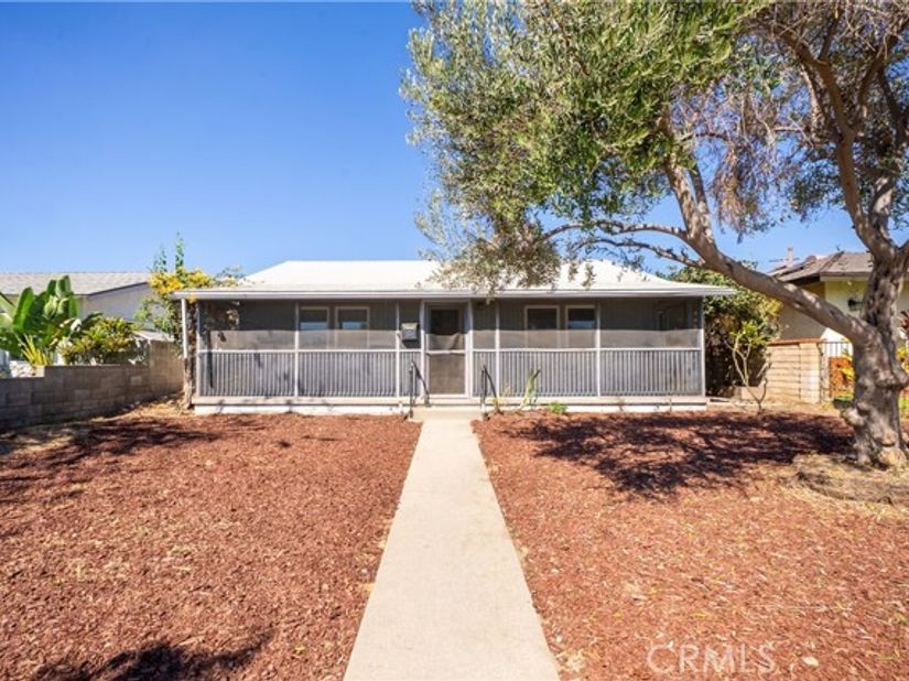939 N Orange, Azusa CA 91702