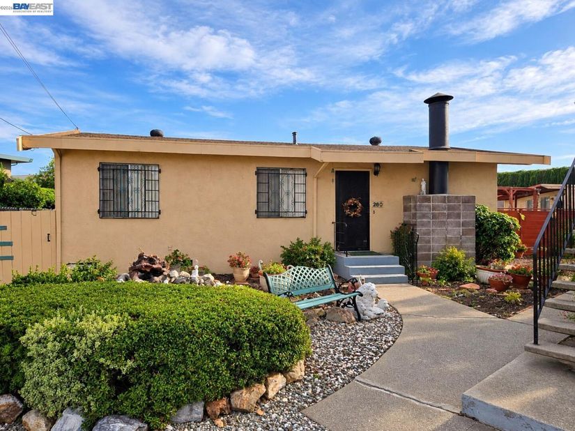 230 Flanders Ct, Hayward CA 94541