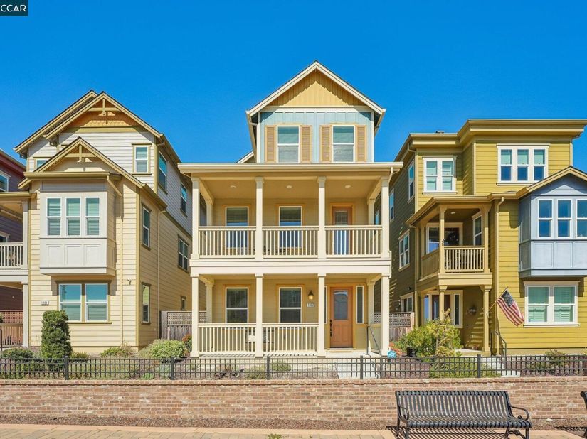 1902 Shasta Ln, Hercules CA 94547
