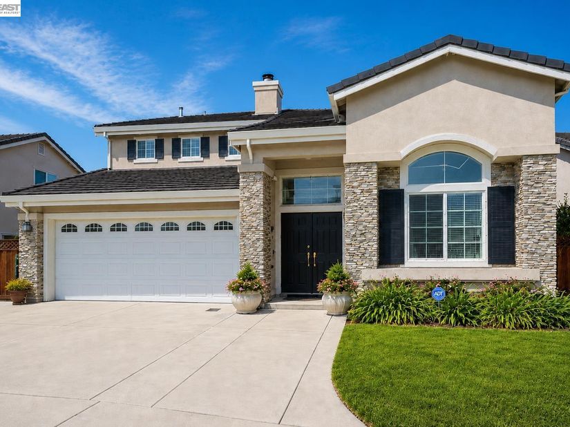 15100 Shining Star Ln, San Leandro CA 94579