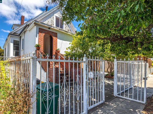 2968 Madeline Street, Oakland CA 94602