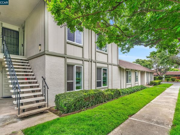 825 Oak Grove Rd 30, Concord CA 94518