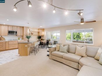 1909 Skycrest Dr