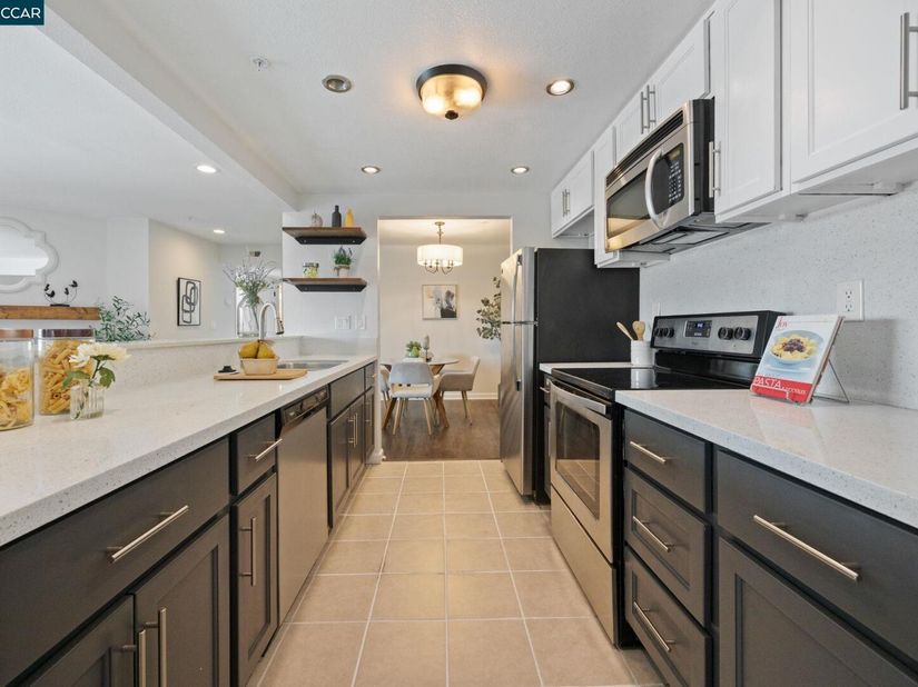 417 Evelyn Avenue 302, Albany CA 94706