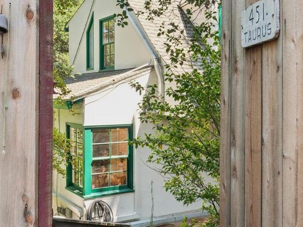 451 Taurus Ave, Oakland CA 94611
