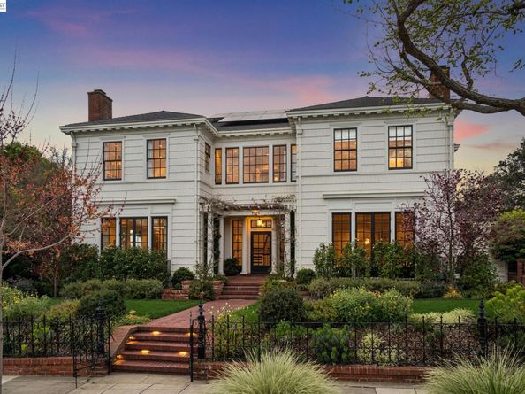 1121 Bay Street, Alameda CA 94501