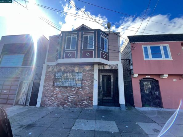 1463 Thomas Ave, San Francisco CA 94124