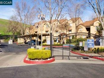 460 Bollinger Canyon Ln