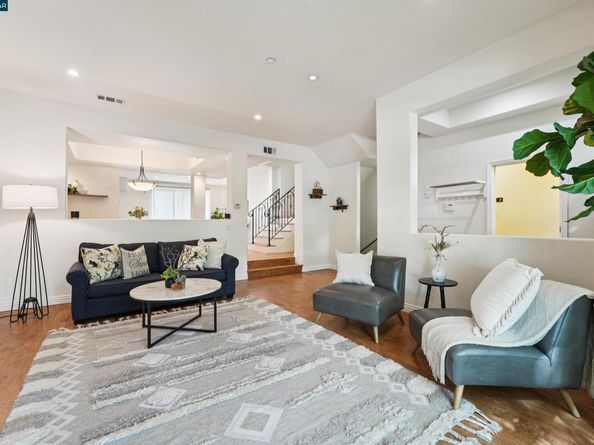 1539 Geary Rd C, Walnut Creek CA 94597