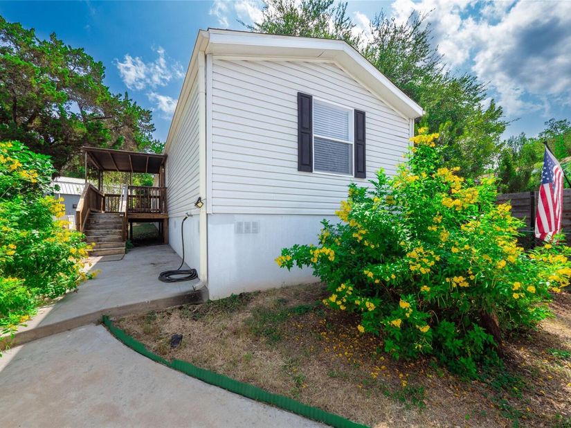 21302 Choctaw CV, Lago Vista TX 78645