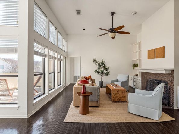 1910 Robbins PL 311, Austin TX 78705