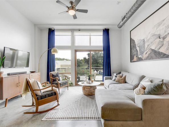 2124 E 6th ST E 205, Austin TX 78702